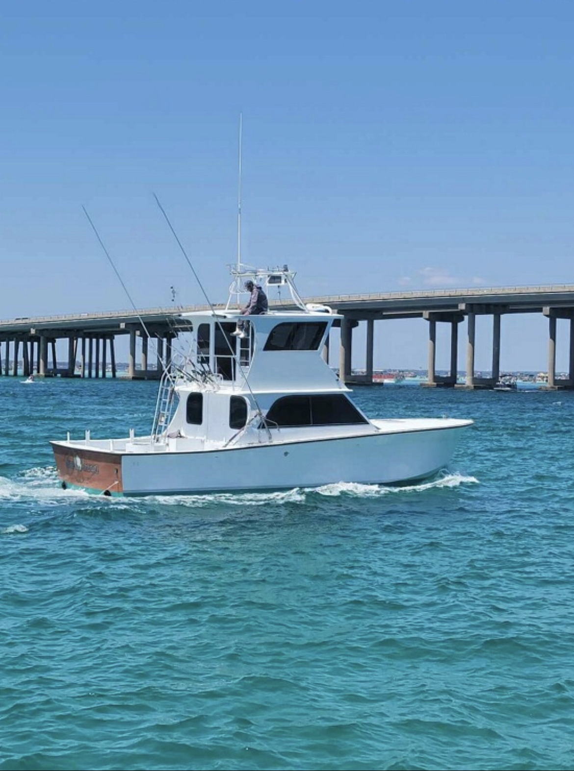 Summer Time Deep Sea Fishing in Destin, Florida - Charter Boat Sea